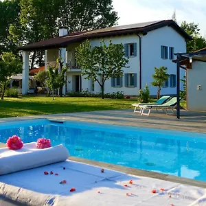 Bed & Breakfast Pool & Garden Lelia