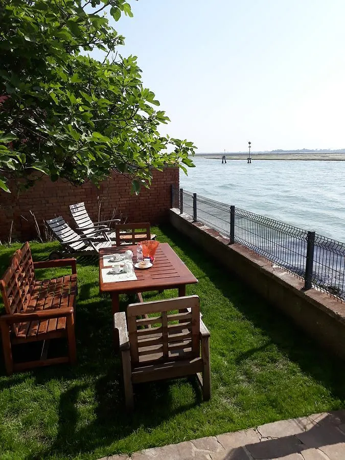 Casa Sulla Laguna Murano Guest house