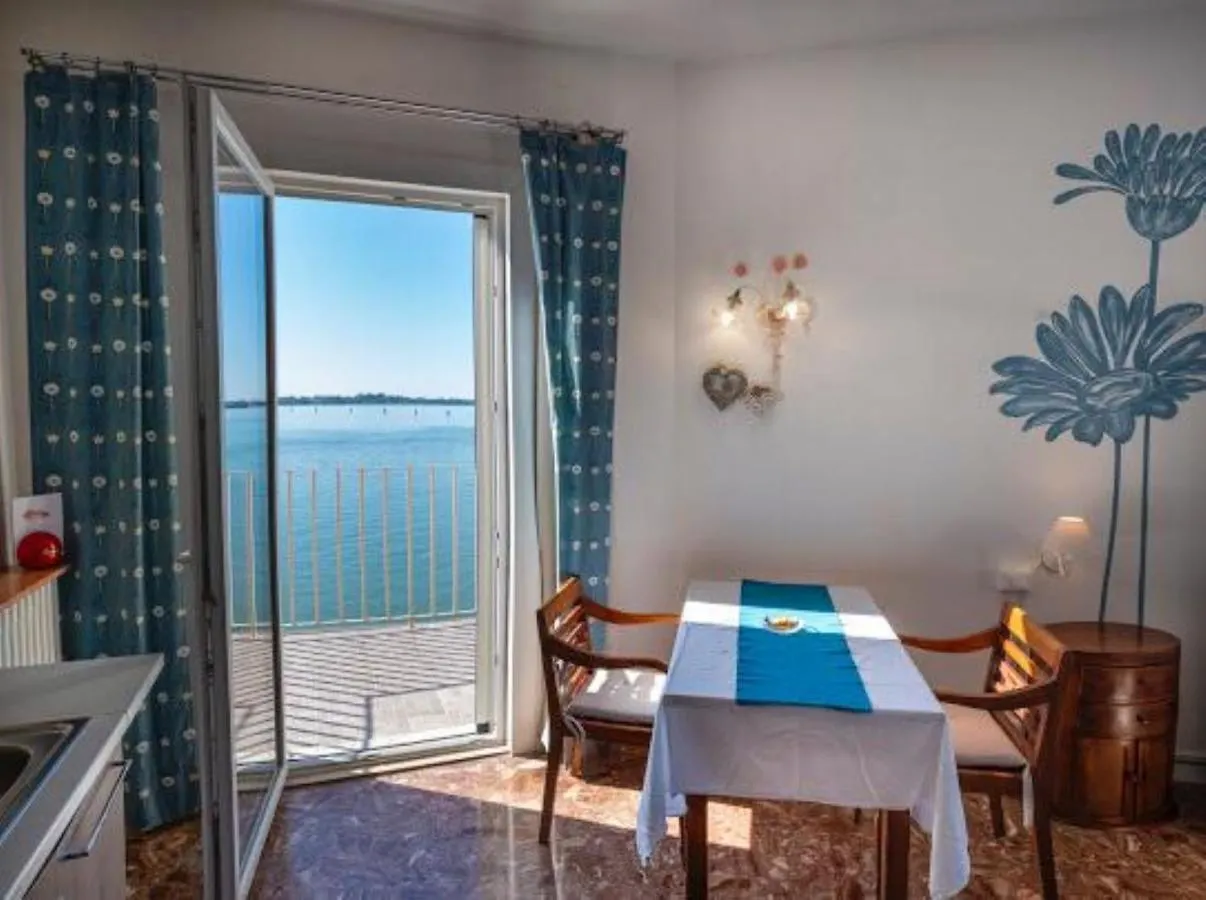 Casa Sulla Laguna Murano Guest house